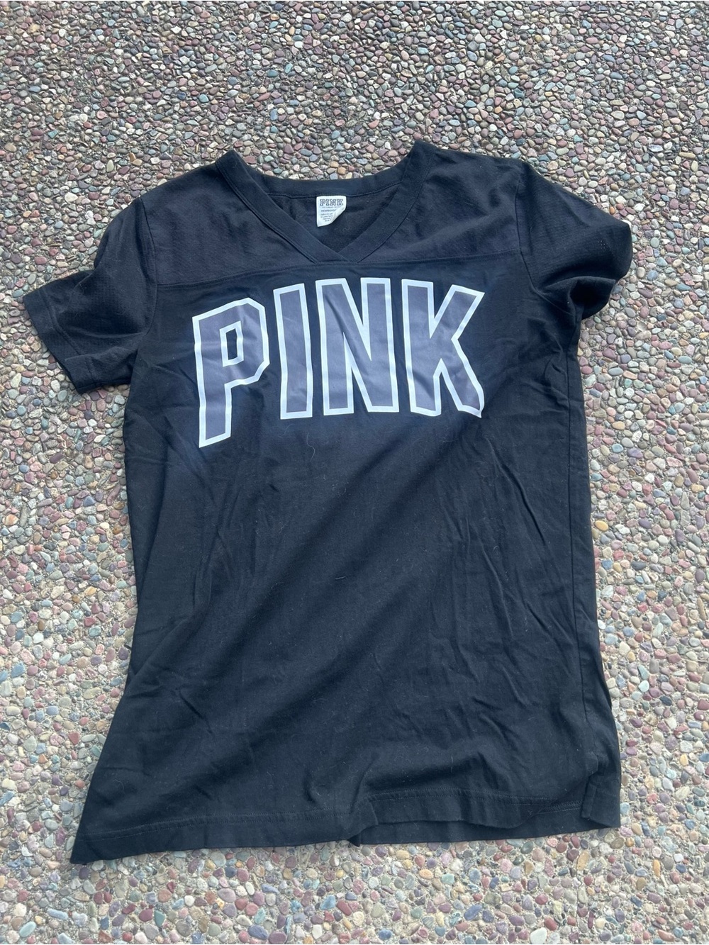 PINK Black V-Neck Logo Tee oversized XS